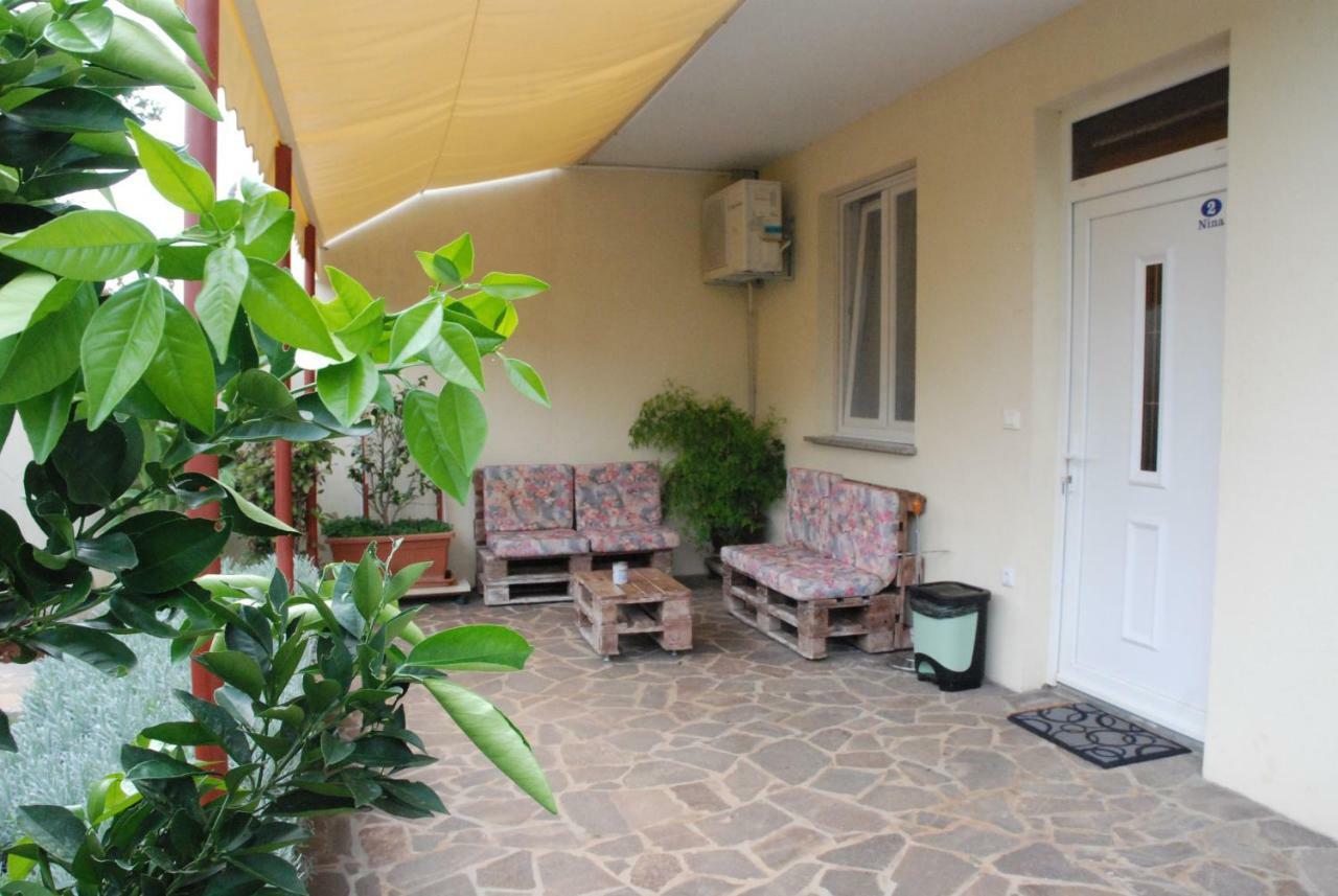 Apartmani Radin Rosini エクステリア 写真