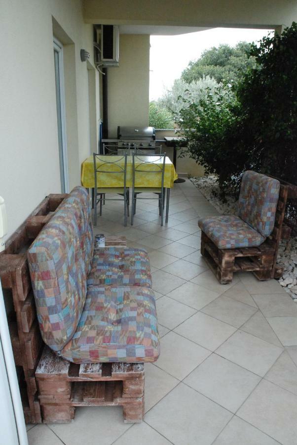 Apartmani Radin Rosini エクステリア 写真