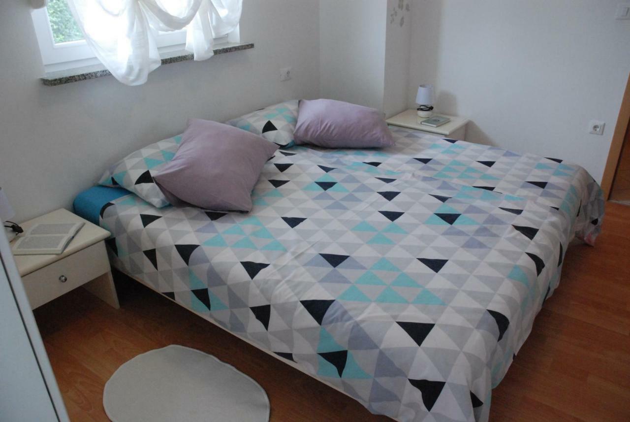 Apartmani Radin Rosini エクステリア 写真