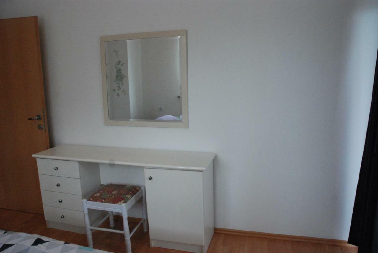 Apartmani Radin Rosini エクステリア 写真