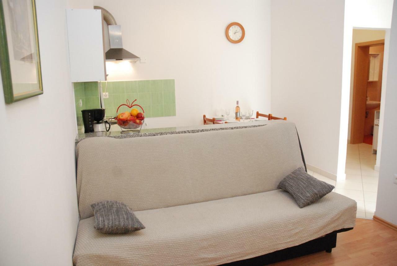 Apartmani Radin Rosini エクステリア 写真