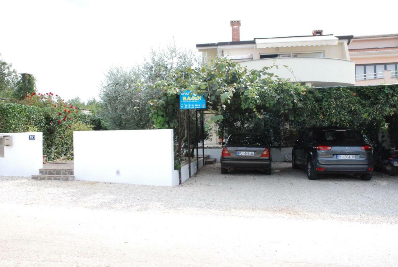 Apartmani Radin Rosini エクステリア 写真